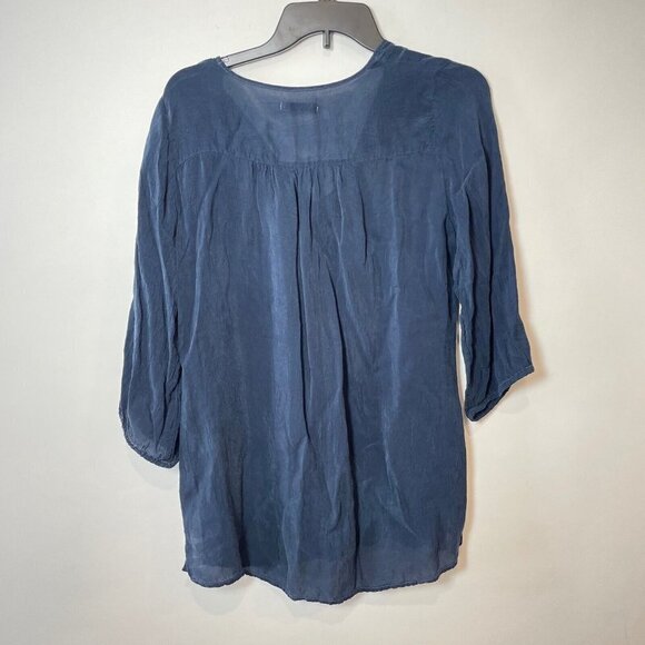 Johnny Was Embroidered Flower Boho Tunic Blouse Navy Blue S 3/4 Sleeve V-Neck - Picture 2 of 5